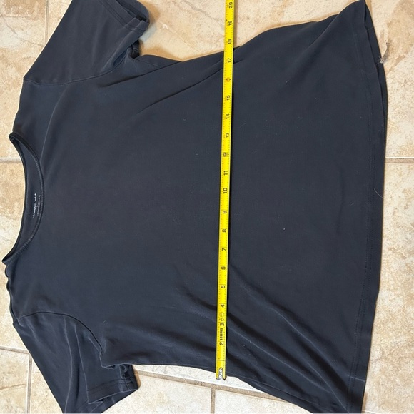 Christopher & Banks Classic Black T-Shirt - Picture 5 of 7